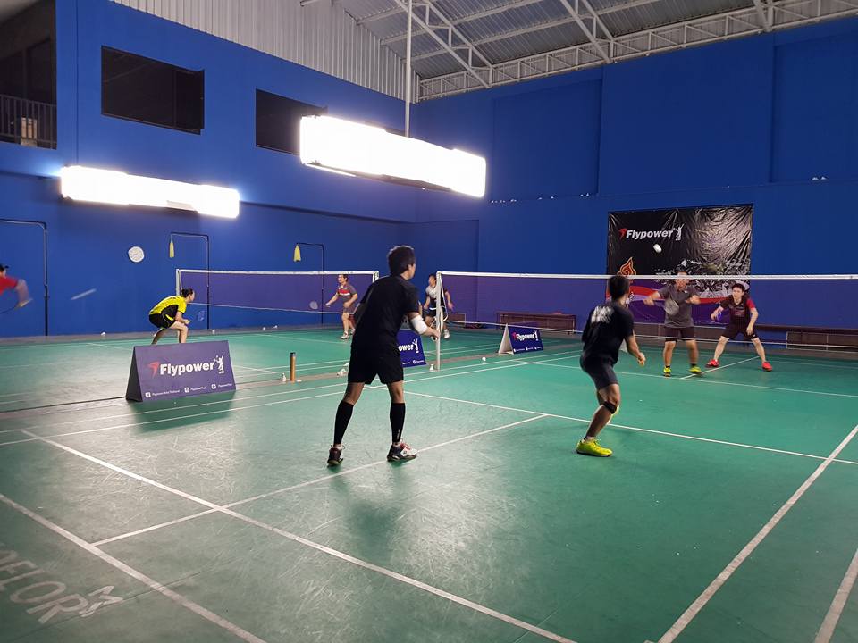 สนามแบดมินตัน - Eight Badminton 