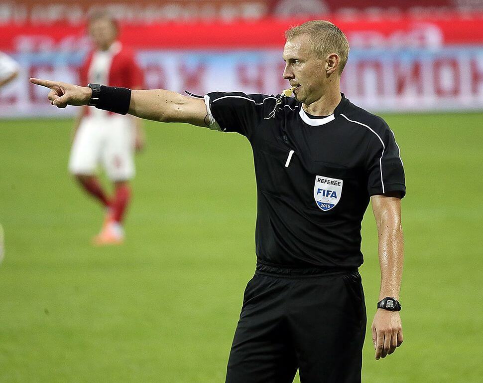 Referee (เรดฟอะรี) 