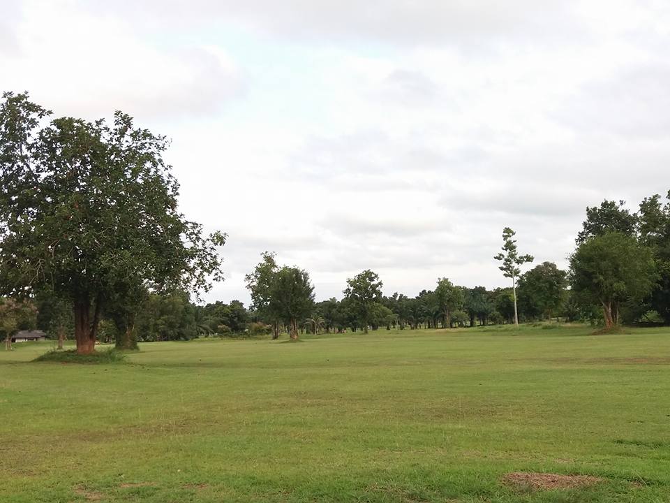  Sri Trang Golf Course (สนามกอล์ฟศรีตรัง) 