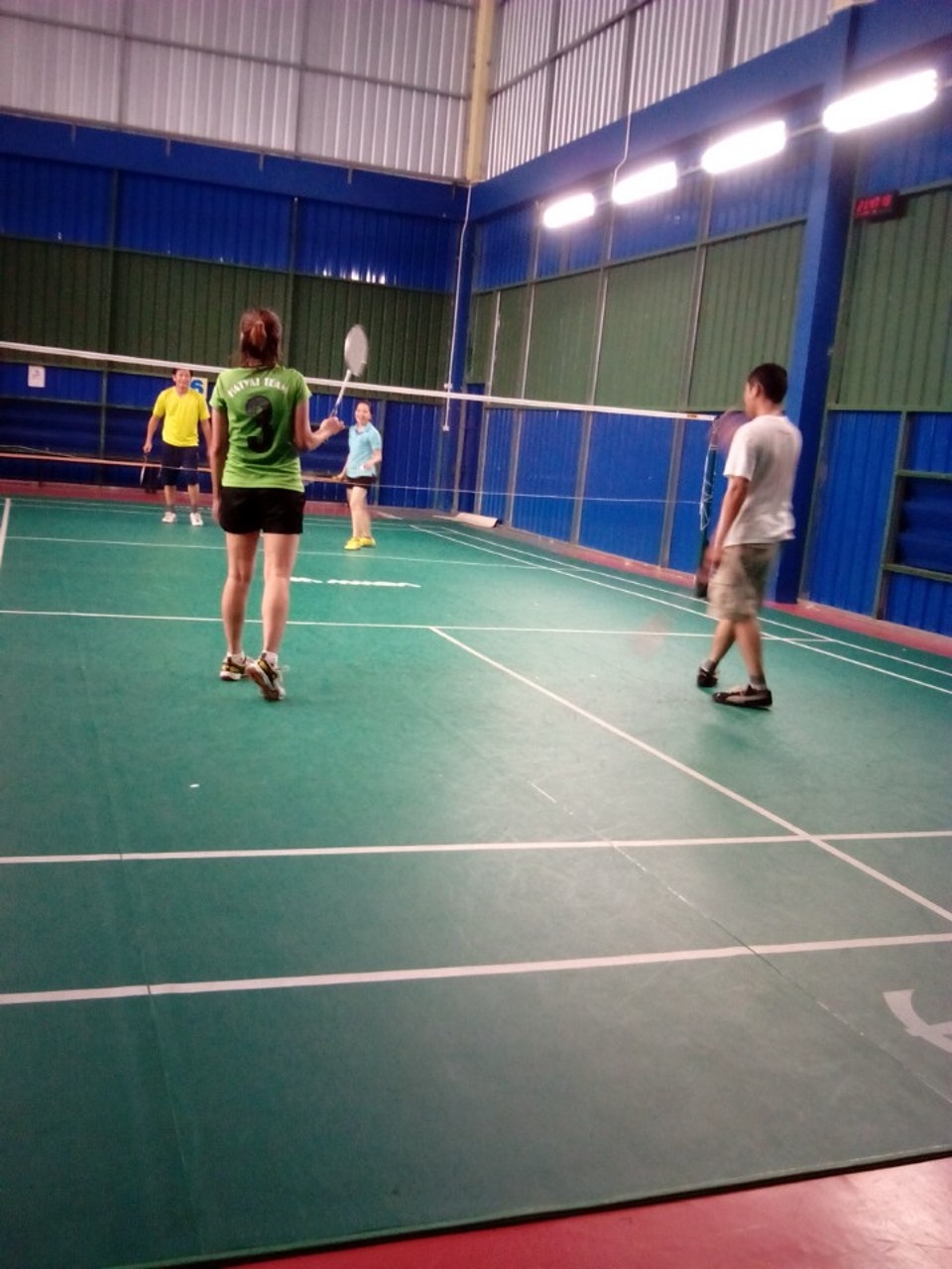 สนามแบดมินตัน - KTR Badminton 