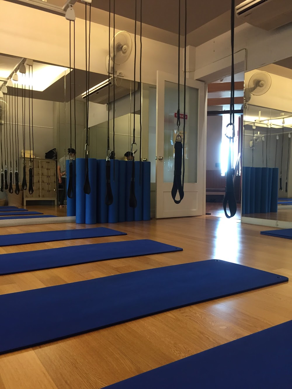 Absolute Yoga (Crystal Park Studio), 