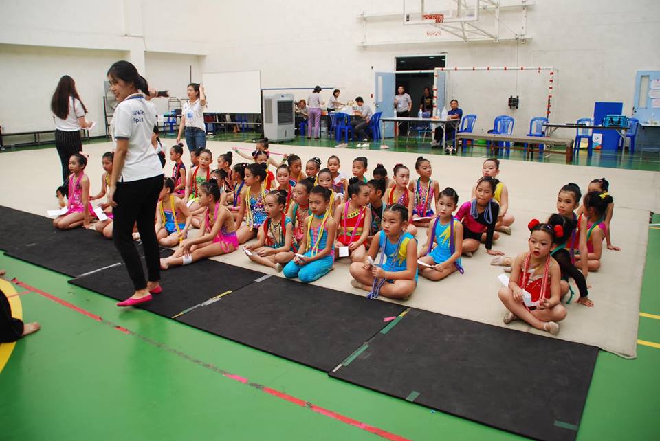 ชมรมยิมนาสติกลีลาสิงห์ Singha Rhythmic Gymnastics Club  